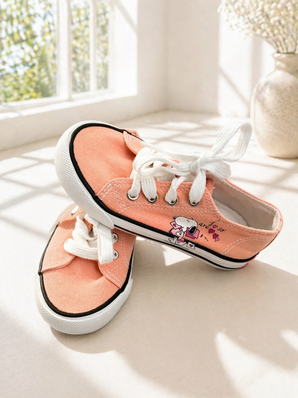 Snoopy “You Are So Loved”Kids Peach Canvas Sneakers with White Laces size 8 EUC